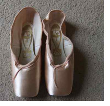 Pink Satin Freed Classic /Pro pointe shoes - Size 4.5X 4.5XX 4.5XXX - all makers