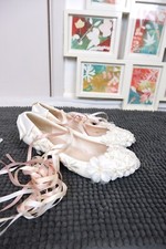 Women’s Strap Wedding  Bridal Closed Toe Shoes Low Heel cream Pearl ivory UK4