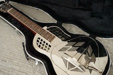 Recording King RM-991-S Tricone Squareneck Resonator with Hardshell Case
