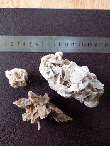 Three desert rose crystal - three,