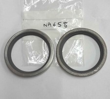Pair front hub oil seals