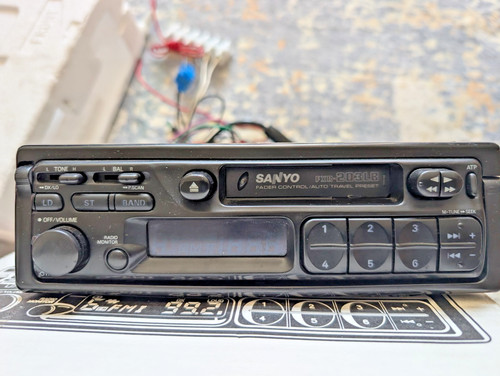 Sanyo fxr203lb car radio - sanyo,