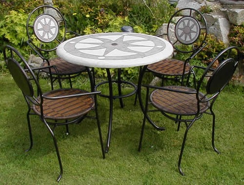 Wrought iron garden patio - /,