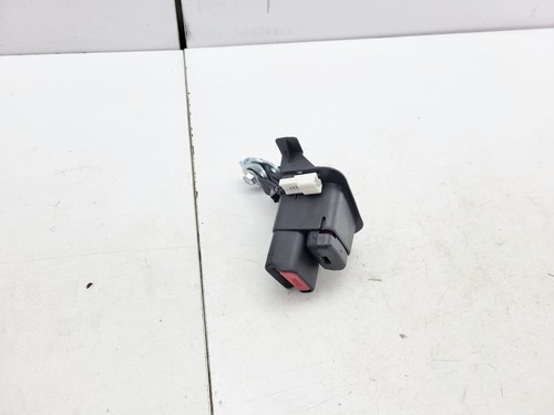 Rear centre seat belt buckle - centre,
