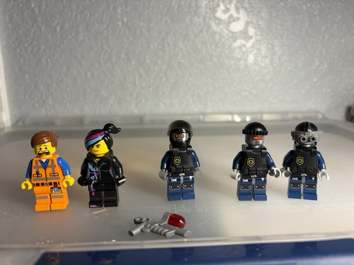 Lego robo swat minifigure lot - robo,