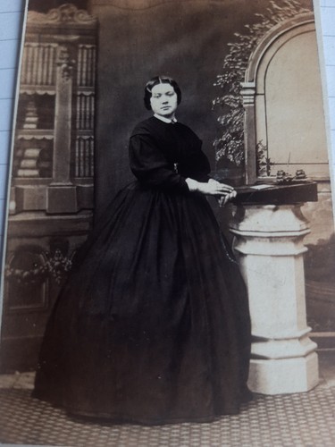 Cdv woman portable writing - cdv,