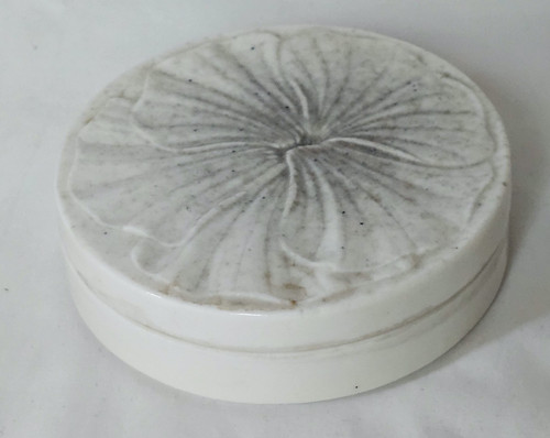 Unusual studio pottery trinket