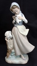 LLADRO FIGURE "GIRL WITH