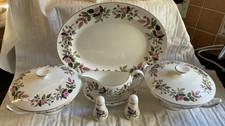 Wedgwood - Hathaway Rose -