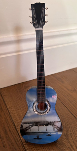 Mini classical guitar model - mini,