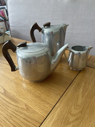 Piquot ware teapot - piquot, pot