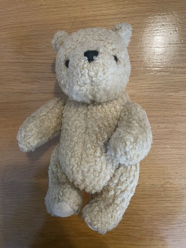 Gund classic pooh teddy - classic, winnie