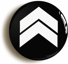 MOD TWO STRIPES BADGE BUTTON