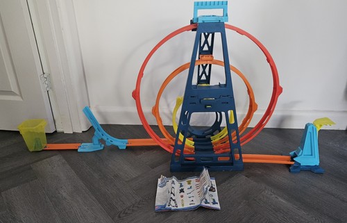 Hot wheels car track builder - wheels,