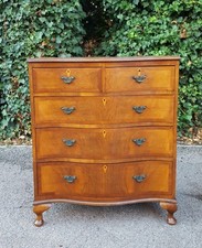 ANTIQUE WALNUT SERPENTINE FRONT CHEST OF 5 DRAWERS