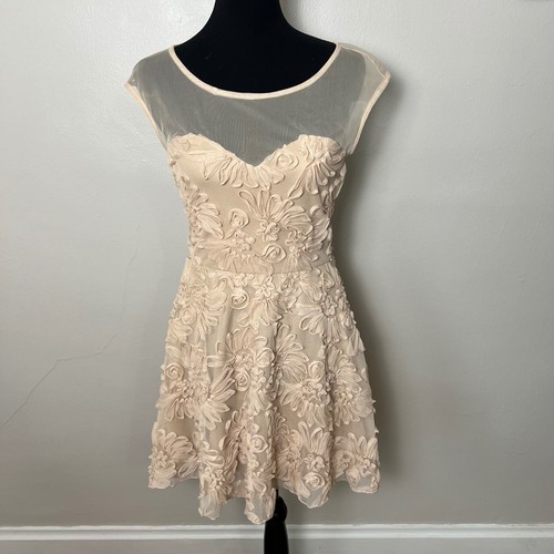 Jump apparel floral - apparel, applique