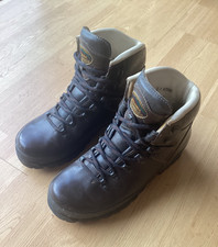 Meindl Borneo Boots 8UK mens