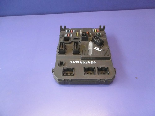Peugeot 206 fuse box - ,