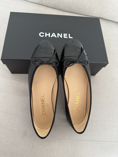 Chanel classic ballet flats - chanel,