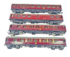 Rake of 4x T.T.R BR Mk1 Maroon