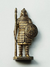 Kinder Metal Soldiers