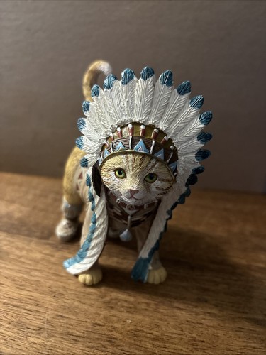 Hamilton cat collection - collection, chief