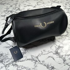 FRED PERRY Black Pique Textured Wash Bag L4307 PU New