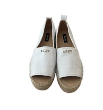 DKNY DONNA KAREN NY Size 8 1/2