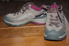 TRESPASS SCREE WATERPROOF UK 4 EU 37 LADIES WALKING TREKKING TRAINERS NEARLY NEW