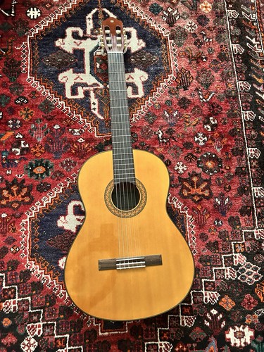 Yamaha c70 classical guitar - classical,