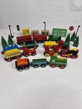 WOODEN TRAIN SET ACCESSORIES