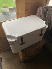 Pure Outdoor Cool Box White