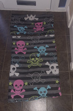 Novelty Single Duvet Cover Set Skull & Crossbones Halloween Catherine Lansfield