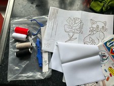 WEBSTERS PUNCHKRAFT  STARTER KIT ROSE CAT 4x YARN  Needle FABRIC in packet 