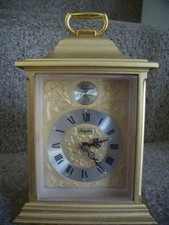 RHYTHM QUARTZ CARRIAGE CLOCK