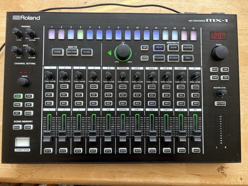 Roland mix performer - performer, 18