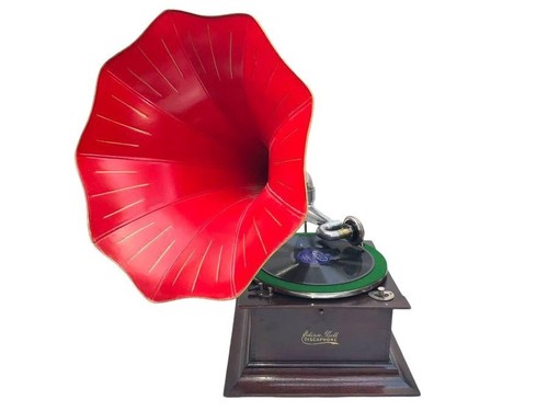 Horned gramophone edison - horned, by