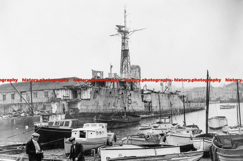 F010056 hms amethyst - amethyst, scrapped