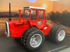 1/32 scale Universal hobbies