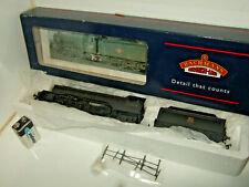 Bachmann 31-562 V2 Loco No 60834 Black Early Emblem Stepped & Weathered for OO 