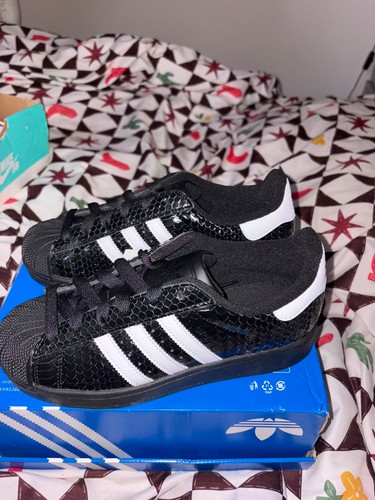 Adidas superstar womens 5 - superstar,