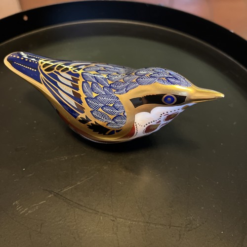 Royal crown derby nuthatch - royal,