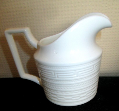 Wedgwood intaglio milk - wedgwood, "intaglio"