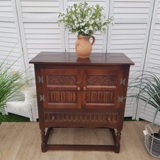 Cabinet – Priory Style-