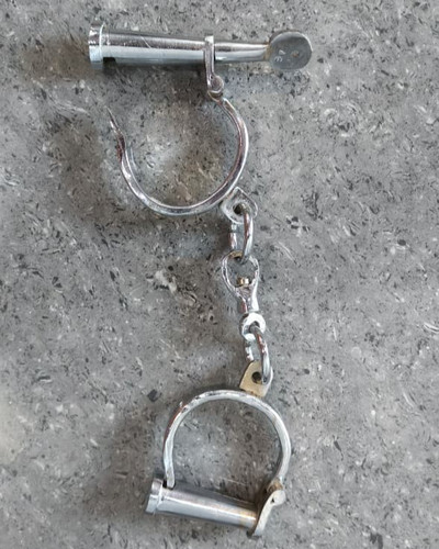 Cast iron working - working, handcuff