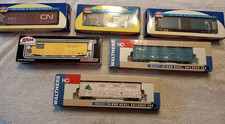 6 HO SCALE BOX CARS ~ ATLAS,  ATHEARN  AND WALTHERS