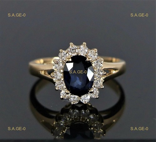 Oval natural sapphire - 2.4,