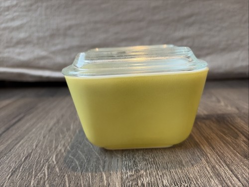 Vintage pyrex 501 yellow - vintage,