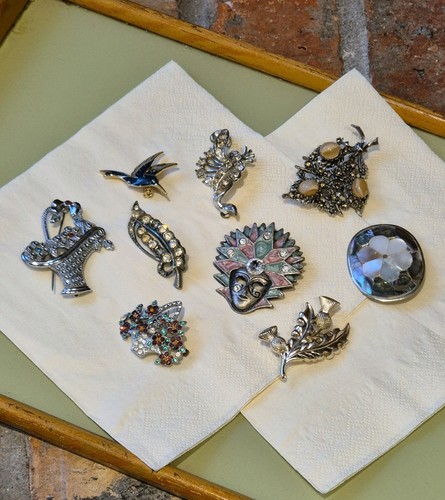 Vintage costume jewelry brooch - vintage,