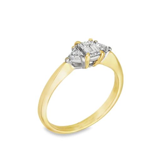 18ct gold trilliant emerald - 18ct,